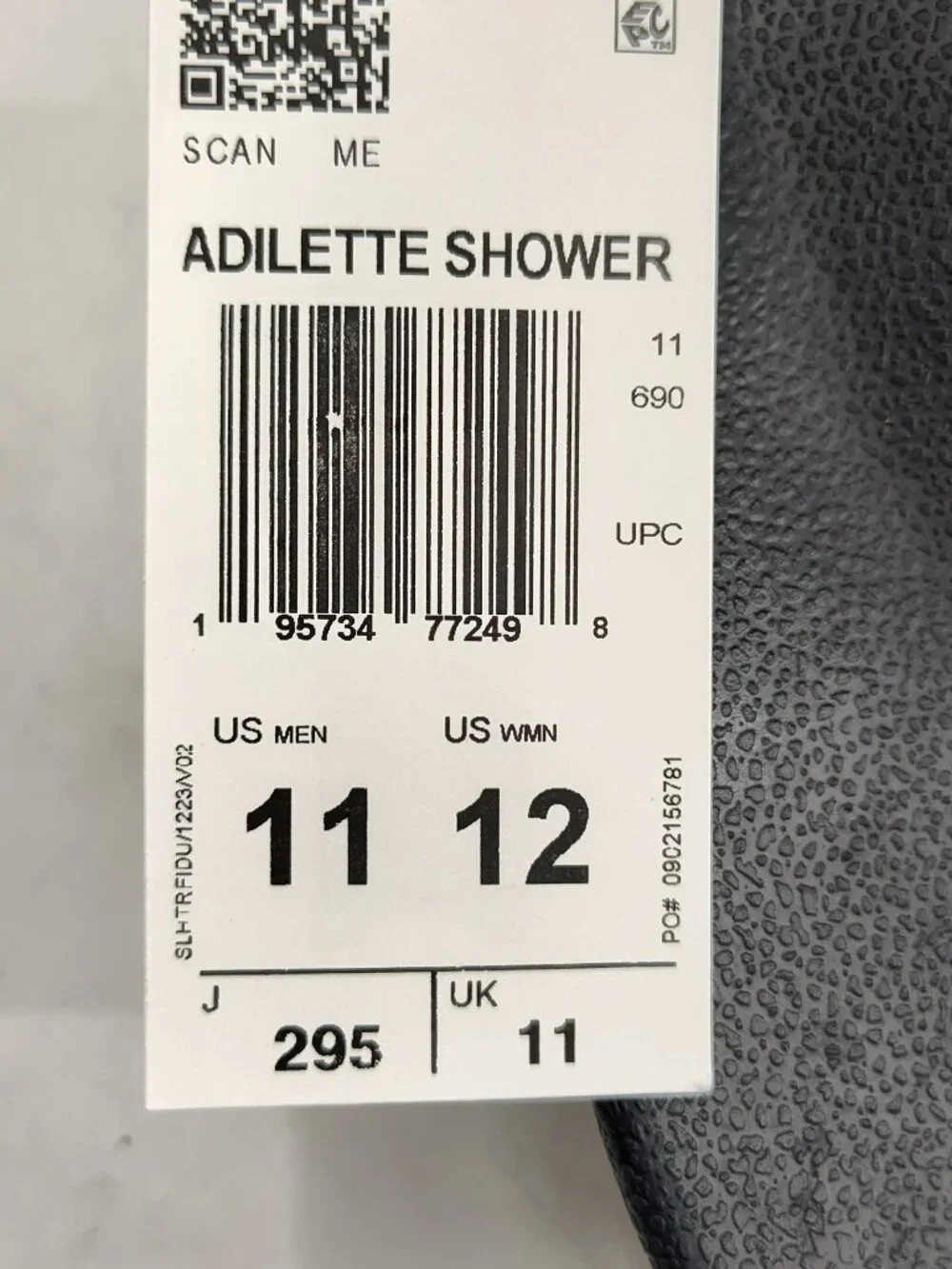 Adidas Unisex Adilette Shower Slides Men Size 11 Women's Size 12       P#749@CMK